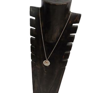 FAMILY‎ IS A CIRCLE OF STRENGTH & LOVE NECKLACE